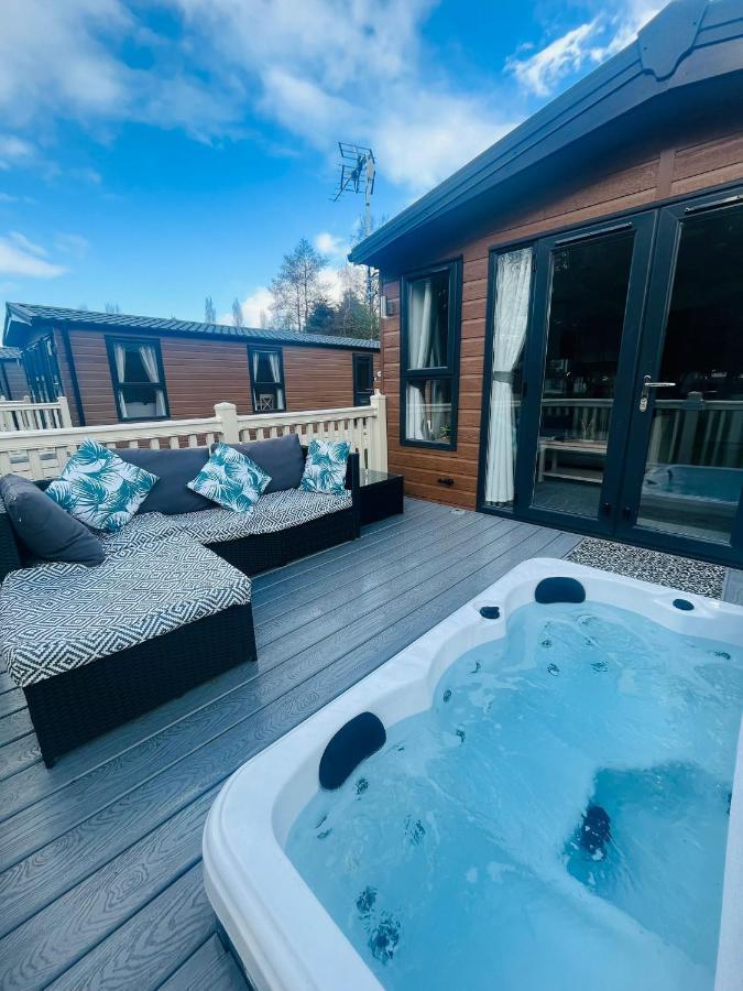 Buttermere Lodge With Hot Tub Barmby on the Moor Exterior photo